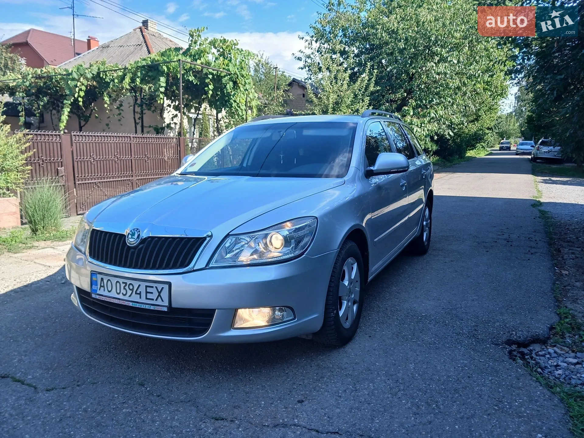 2010 Skoda Octavia - мініатюра 2