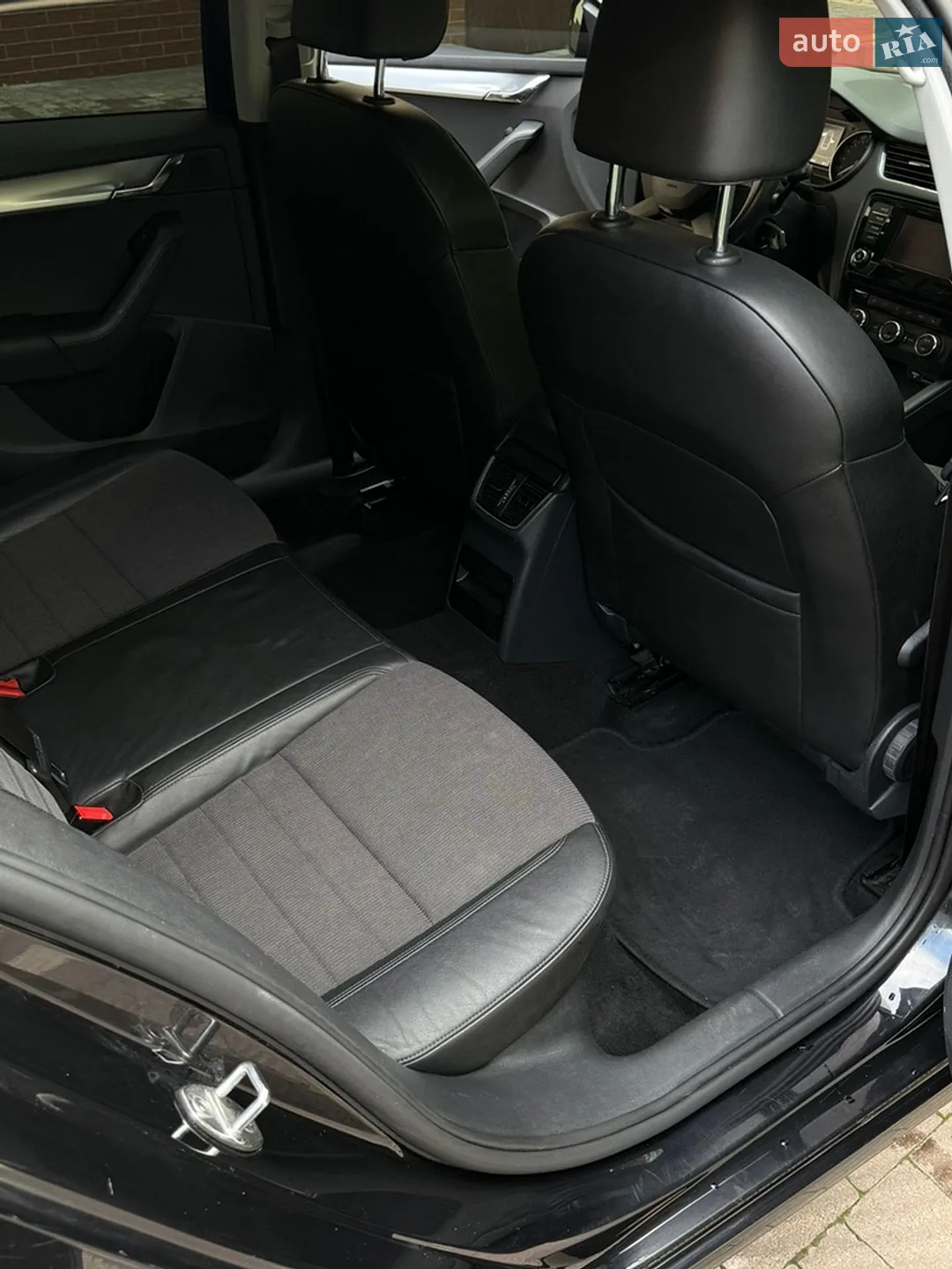 2015 Skoda Octavia - мініатюра 19