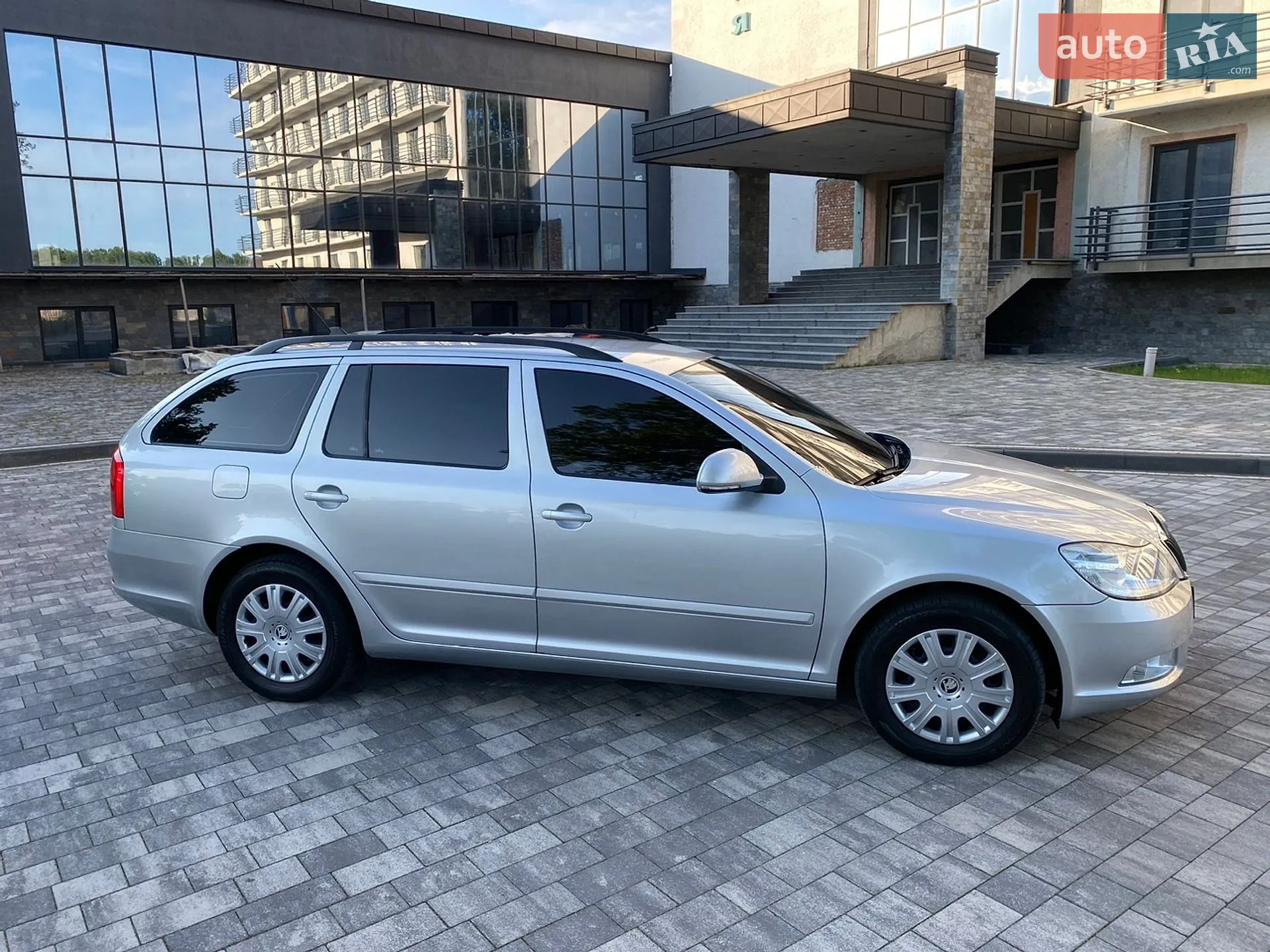 2010 Skoda Octavia - мініатюра 10