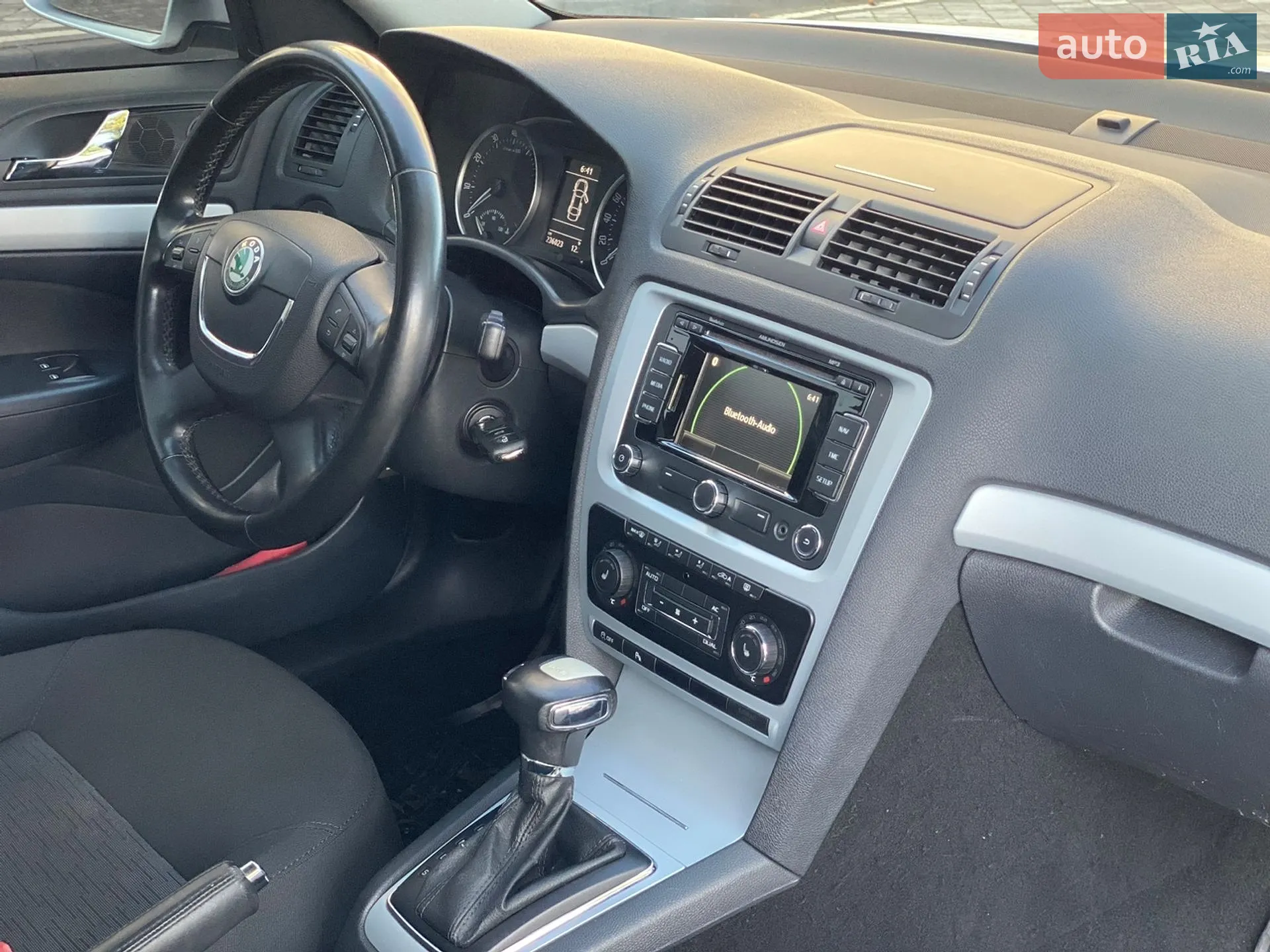 2010 Skoda Octavia - мініатюра 24