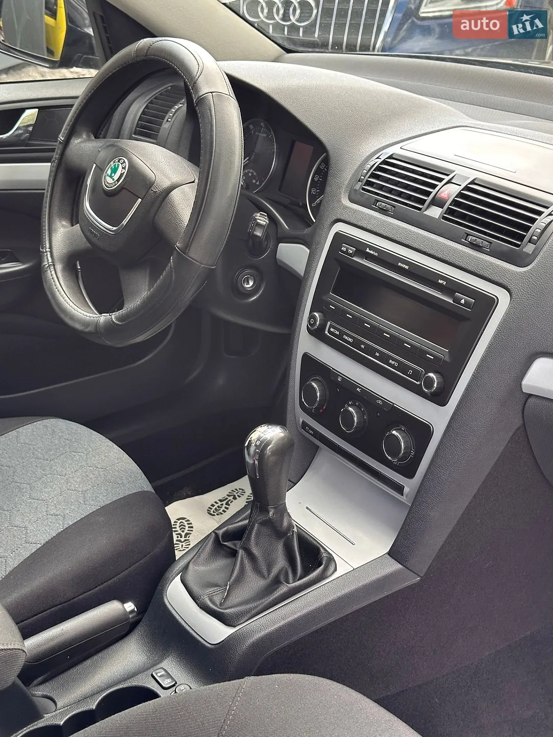 2010 Skoda Octavia - мініатюра 7