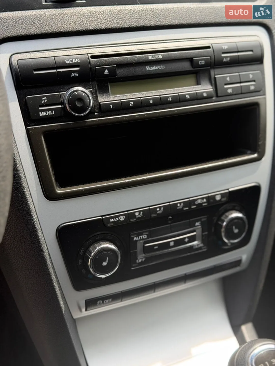 2012 Skoda Octavia - мініатюра 16