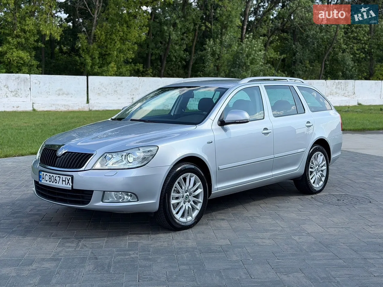 2010 Skoda Octavia - мініатюра 16