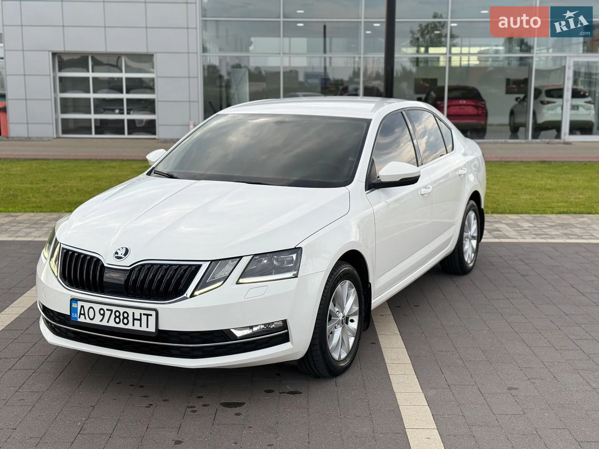 2017 Skoda Octavia - мініатюра 2