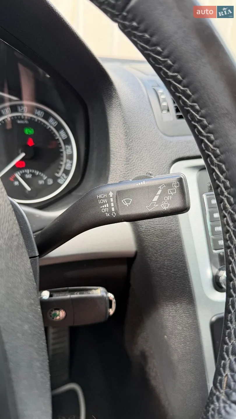 2011 Skoda Octavia - мініатюра 77