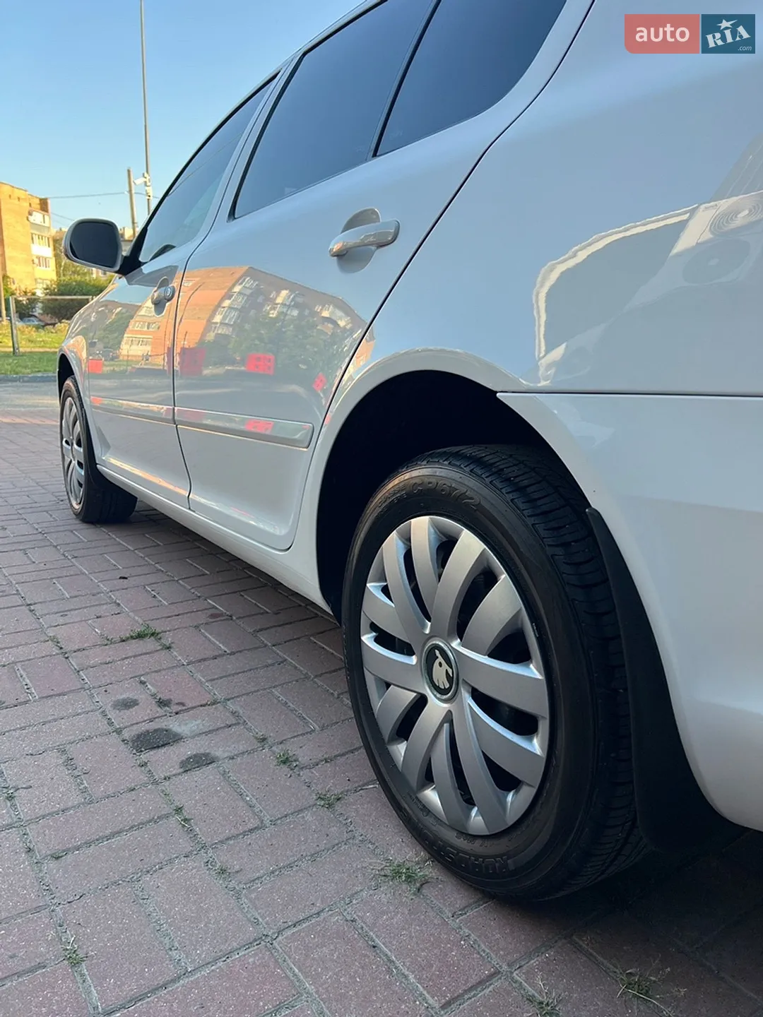 2010 Skoda Octavia - мініатюра 8