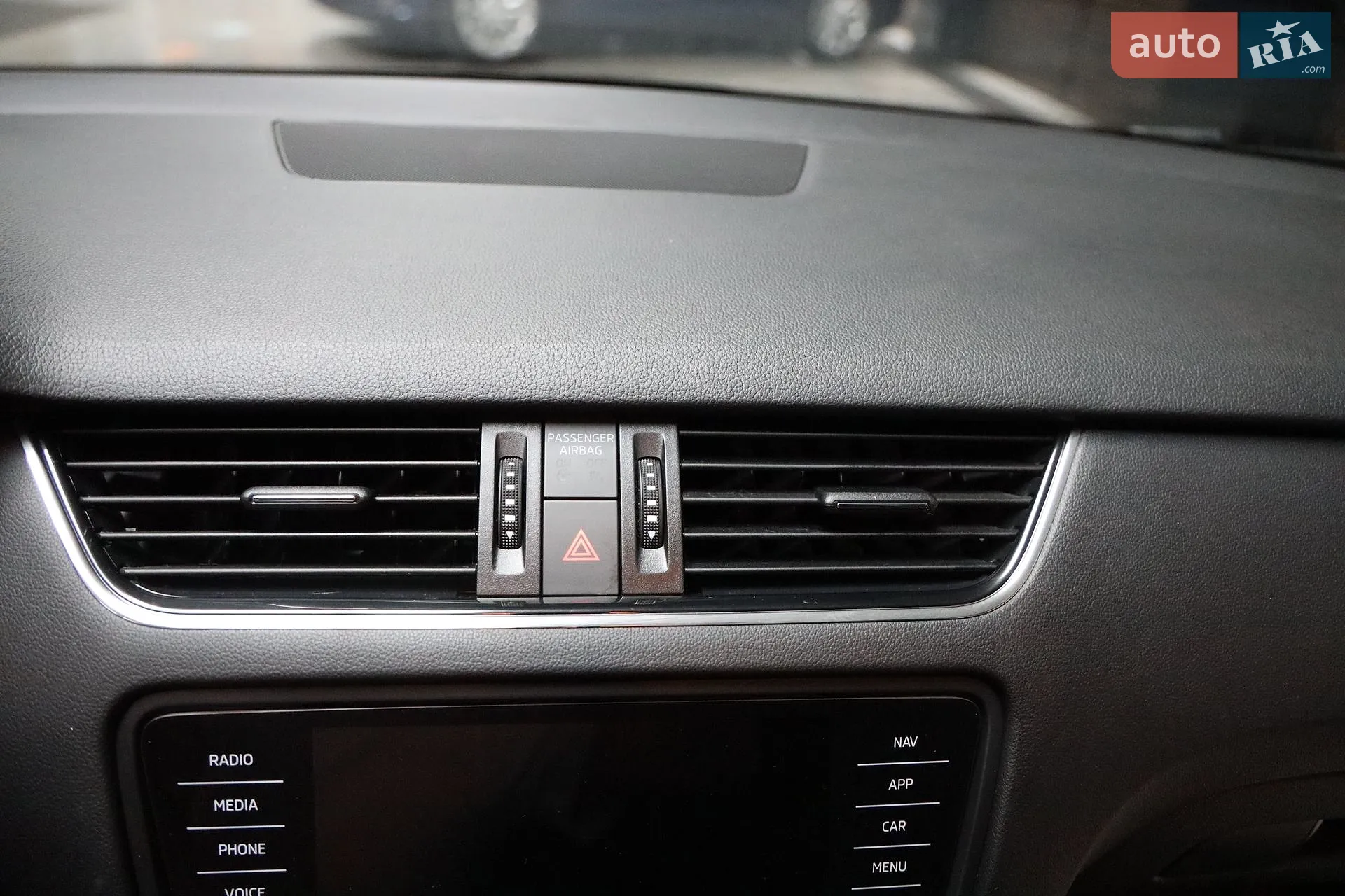 2018 Skoda Octavia - мініатюра 40