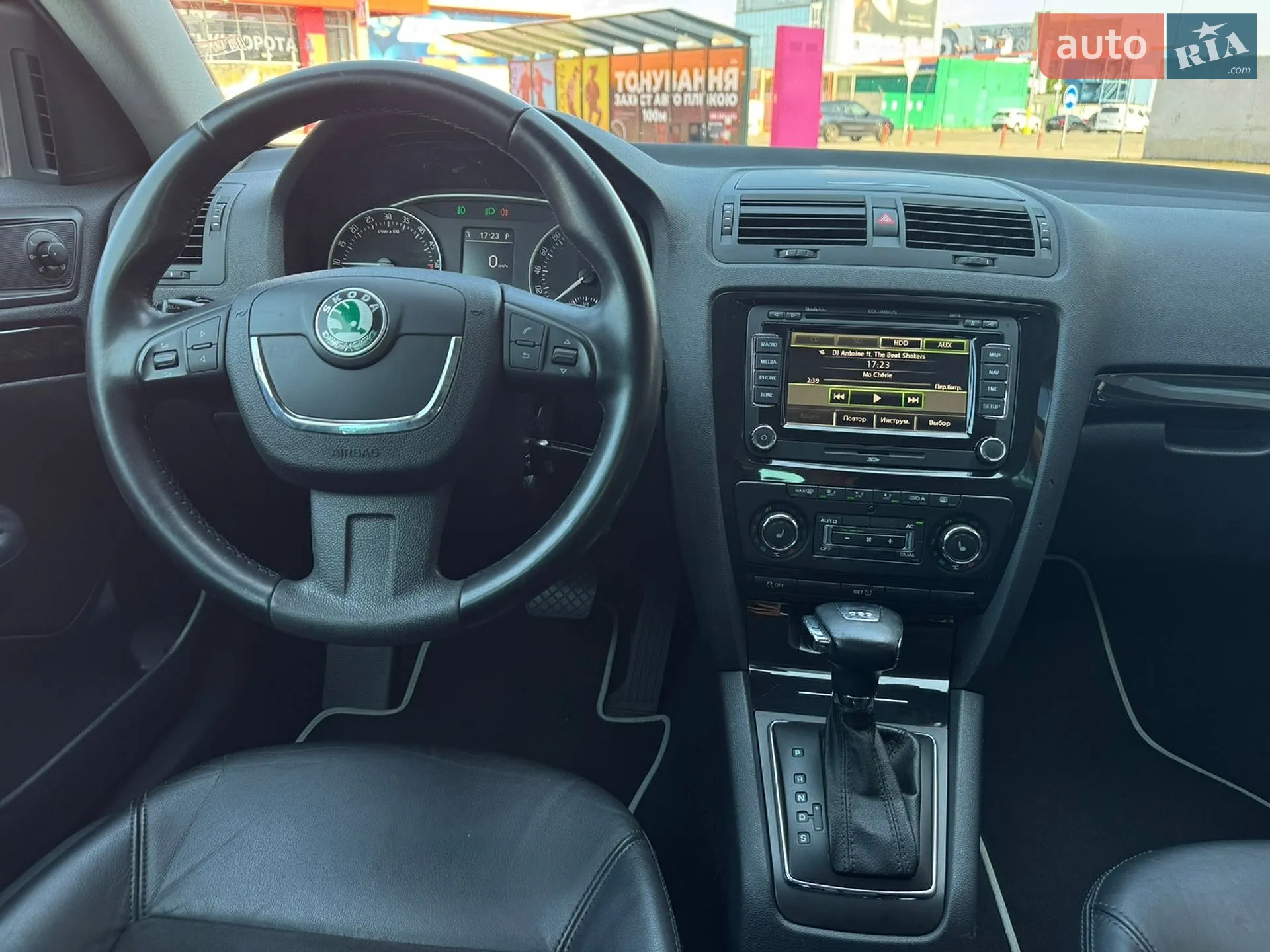 2011 Skoda Octavia - мініатюра 17