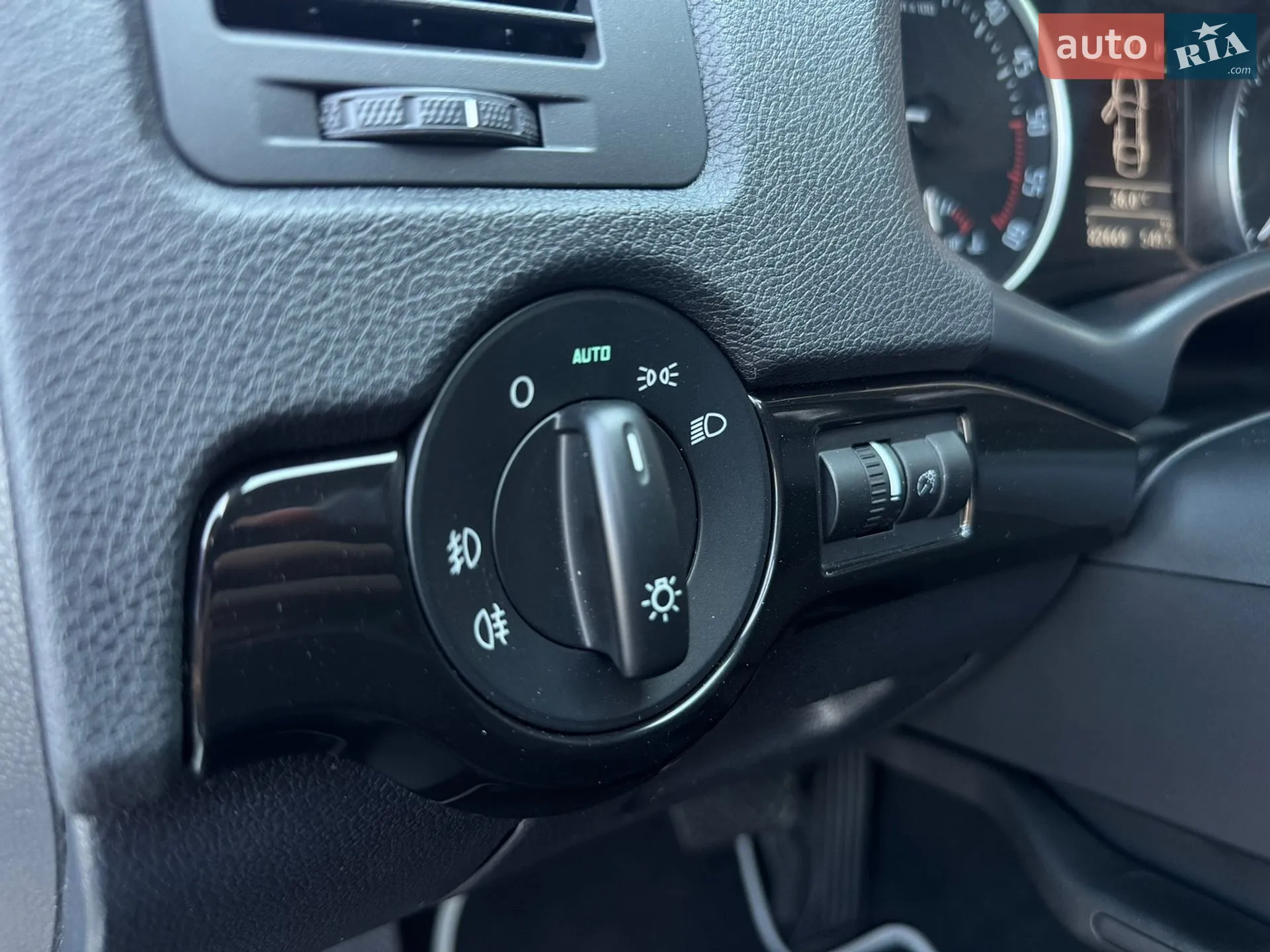 2011 Skoda Octavia - мініатюра 18