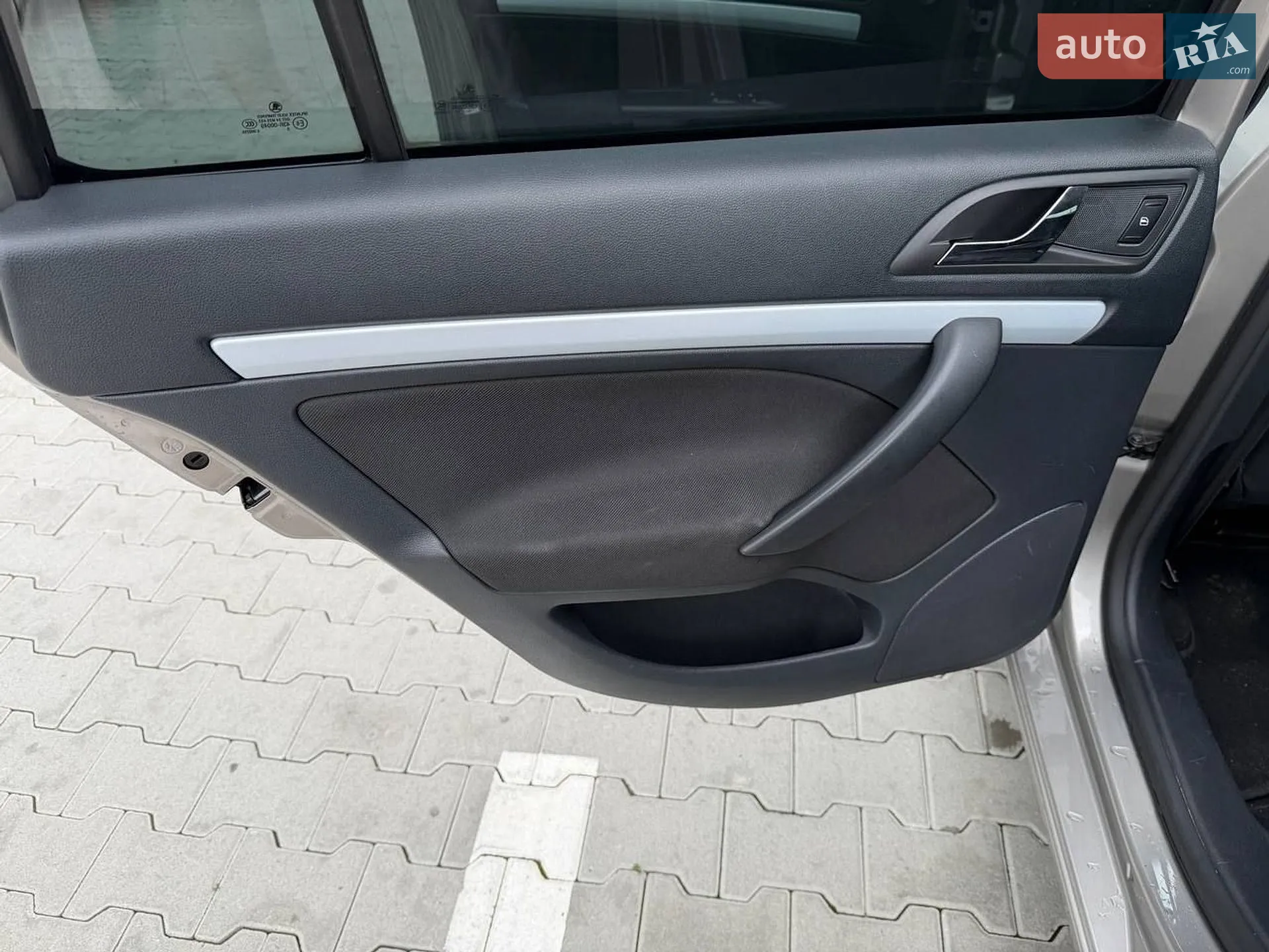 2011 Skoda Octavia - мініатюра 18