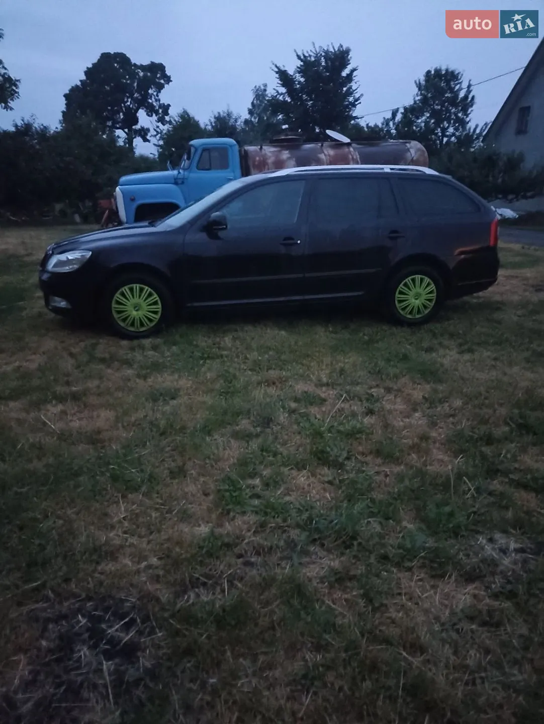 2010 Skoda Octavia - мініатюра 3