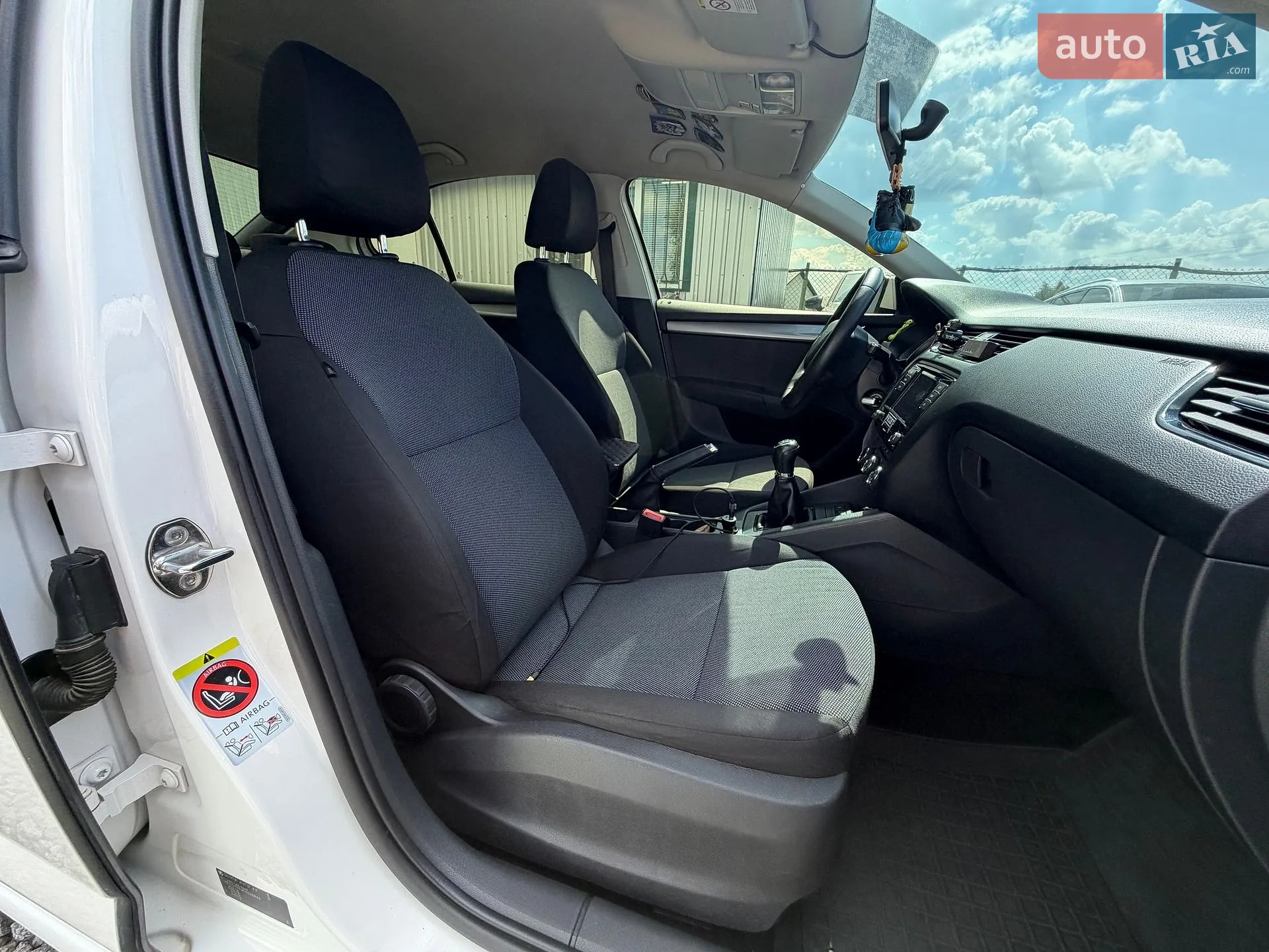 2014 Skoda Octavia - мініатюра 32