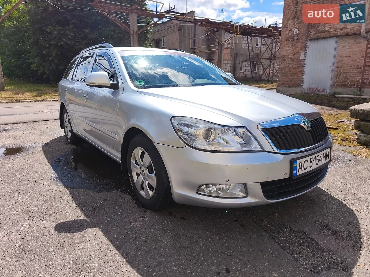 2010 Skoda Octavia - мініатюра 13