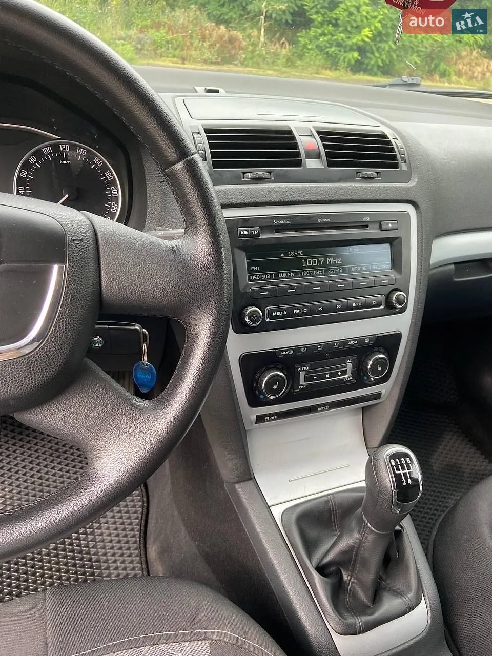 2011 Skoda Octavia - мініатюра 11