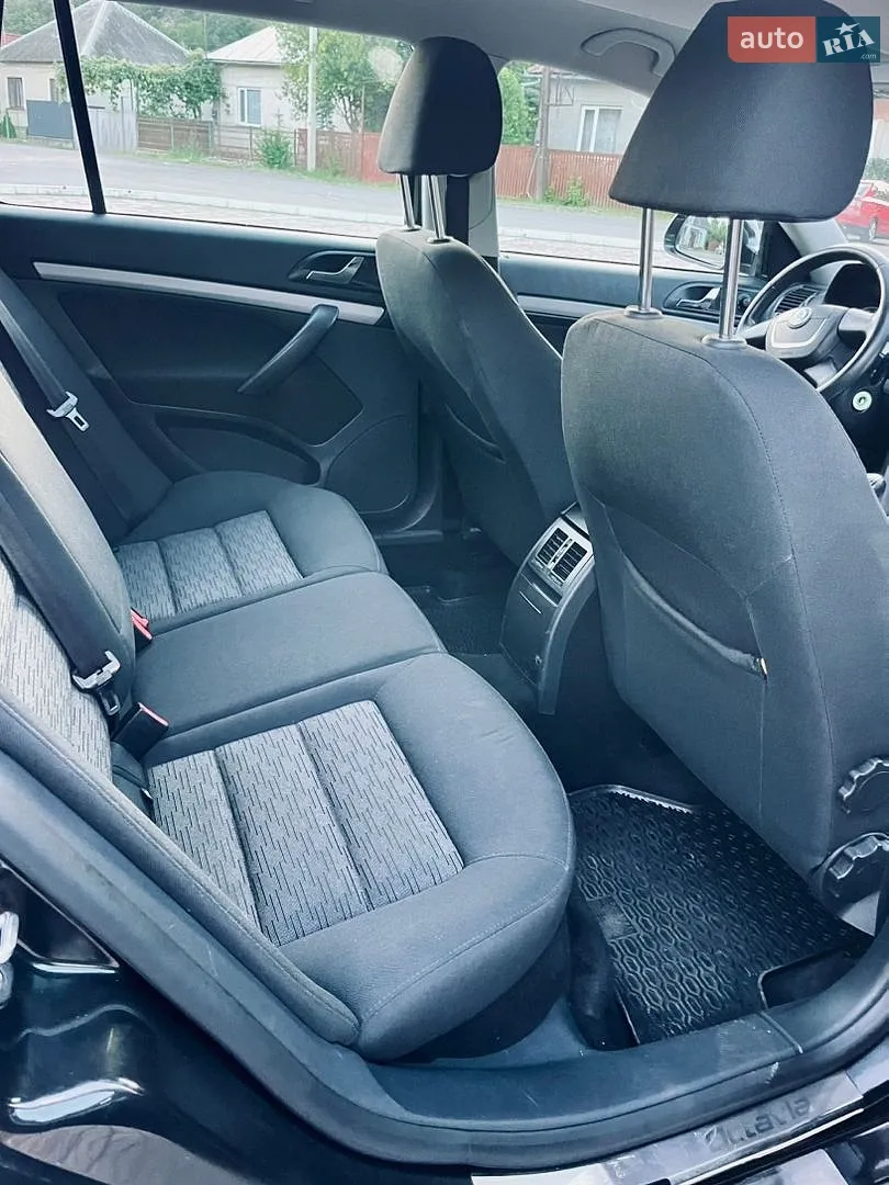 2012 Skoda Octavia - мініатюра 35