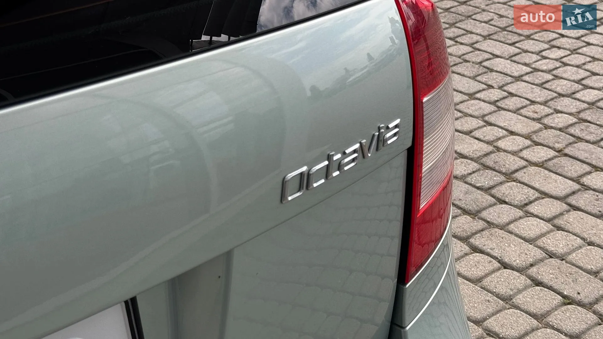 2010 Skoda Octavia - мініатюра 20