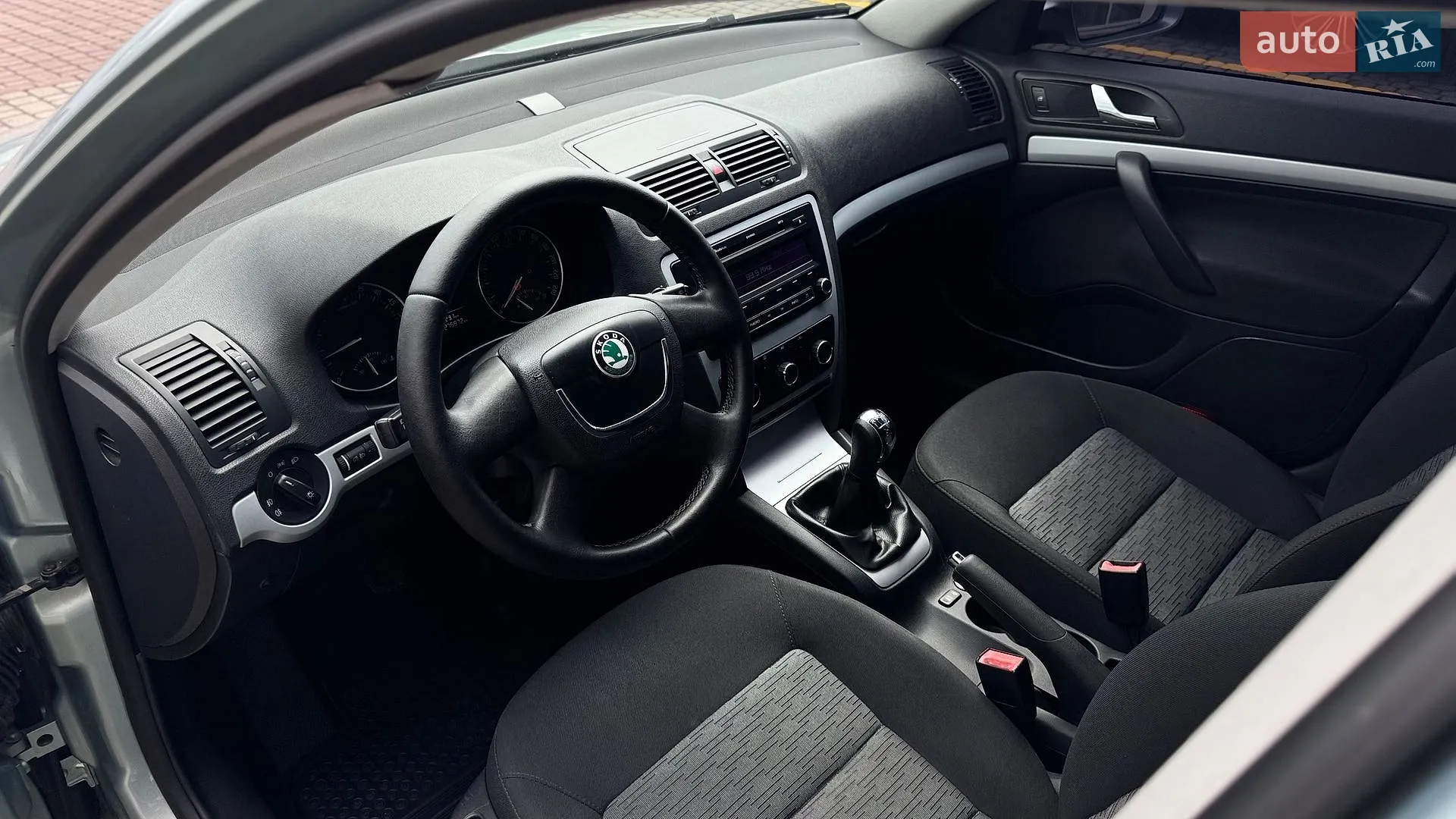 2010 Skoda Octavia - мініатюра 25