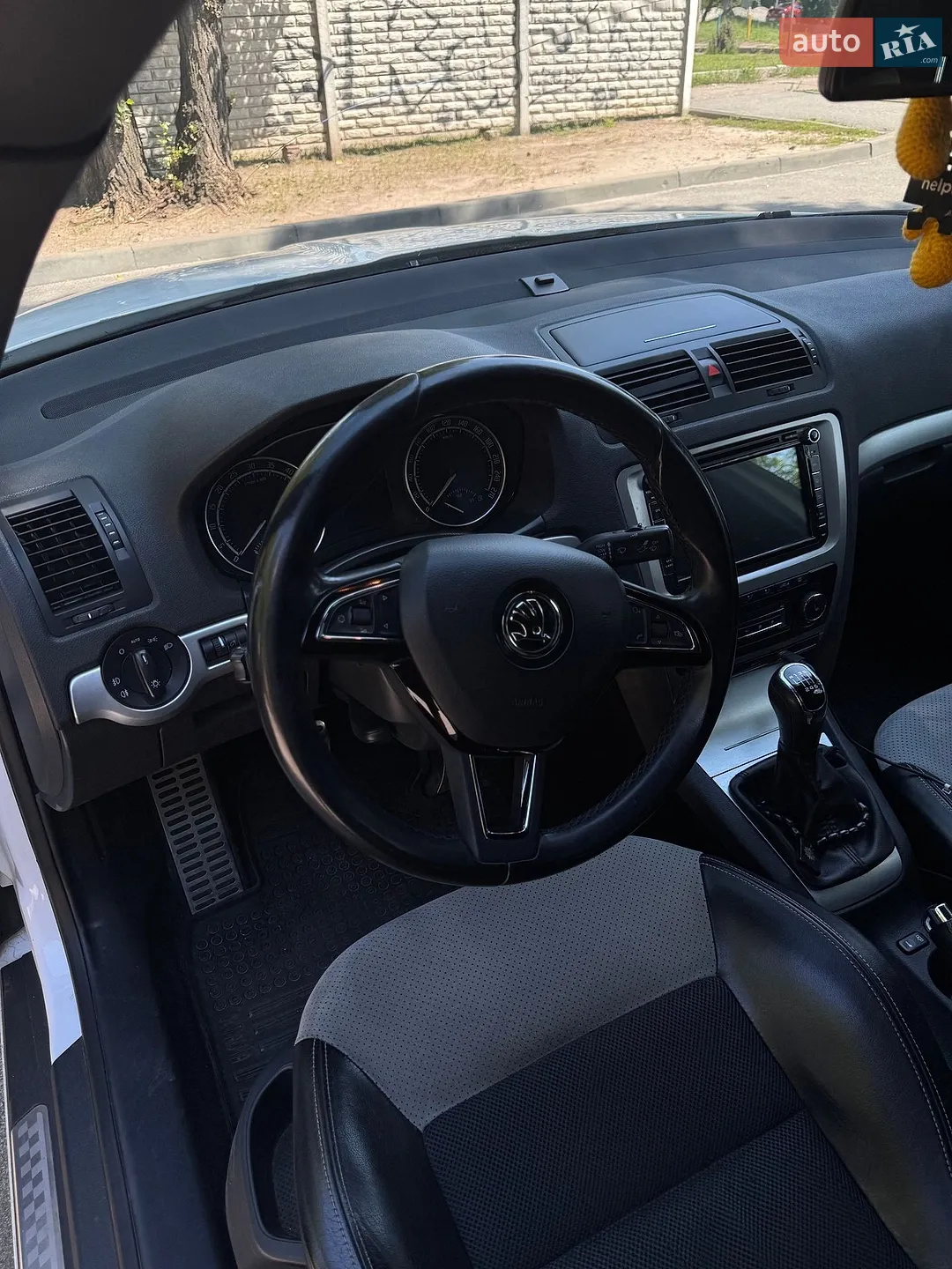 2011 Skoda Octavia - мініатюра 8