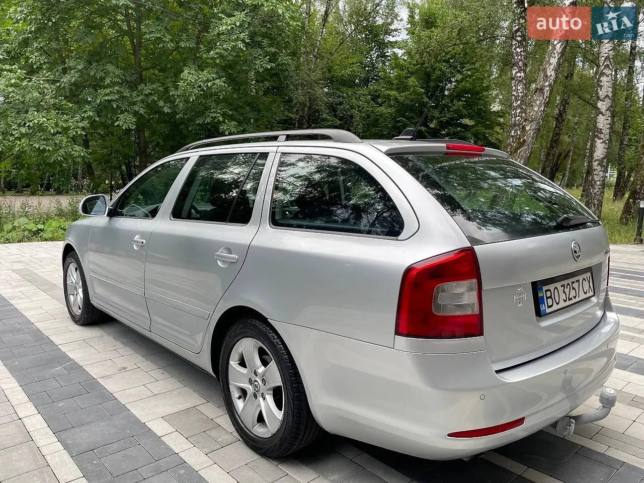 2010 Skoda Octavia - мініатюра 13