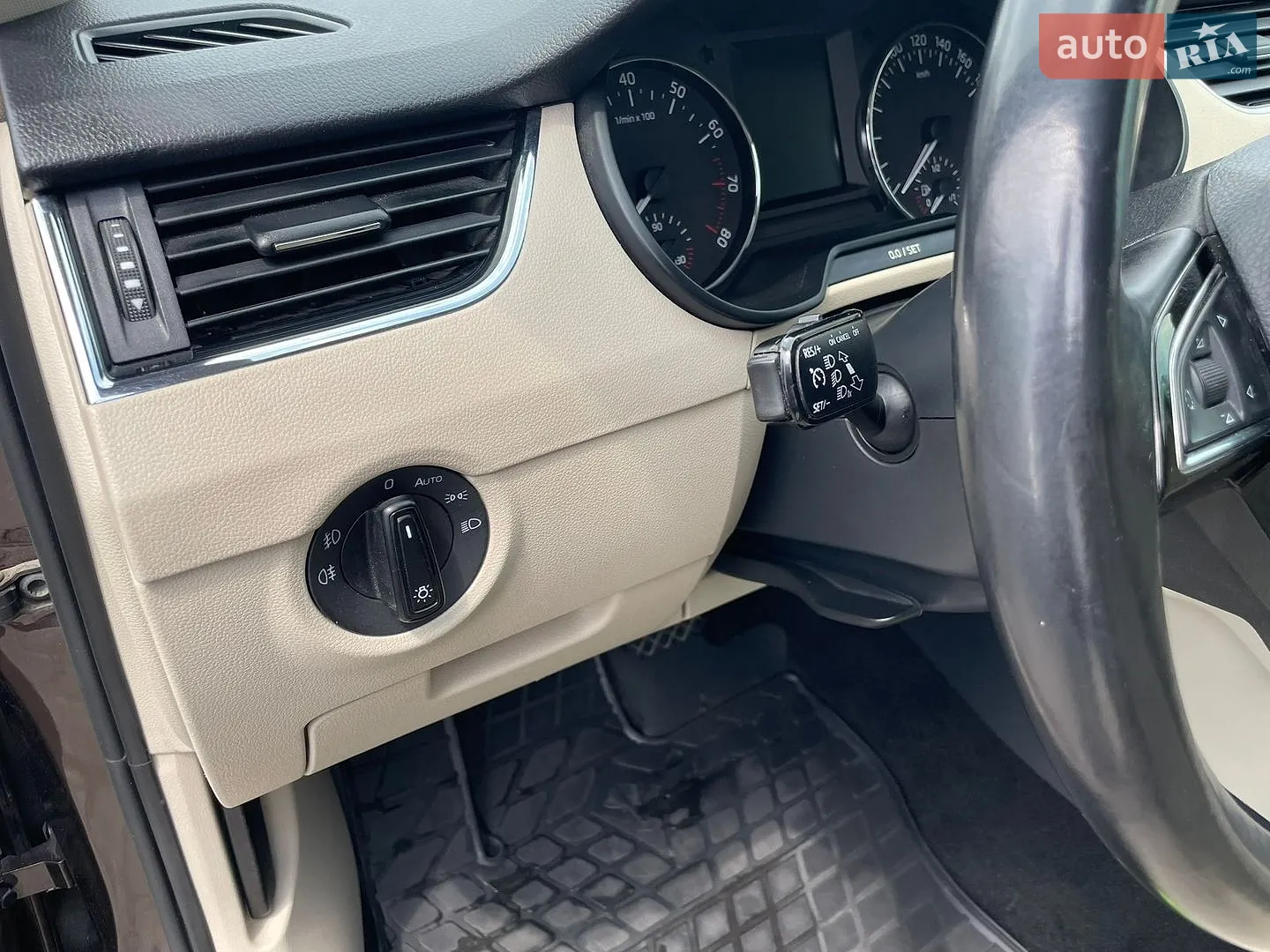 2013 Skoda Octavia - мініатюра 18