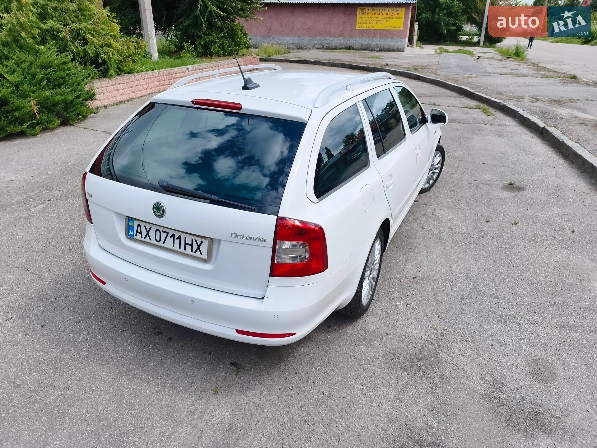 2010 Skoda Octavia - мініатюра 8