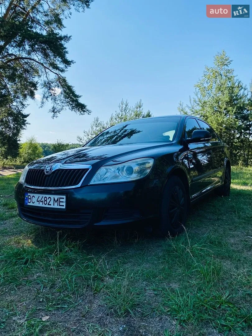2010 Skoda Octavia - мініатюра 3