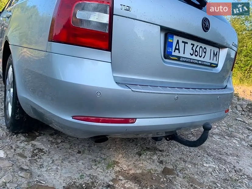 2010 Skoda Octavia - мініатюра 11