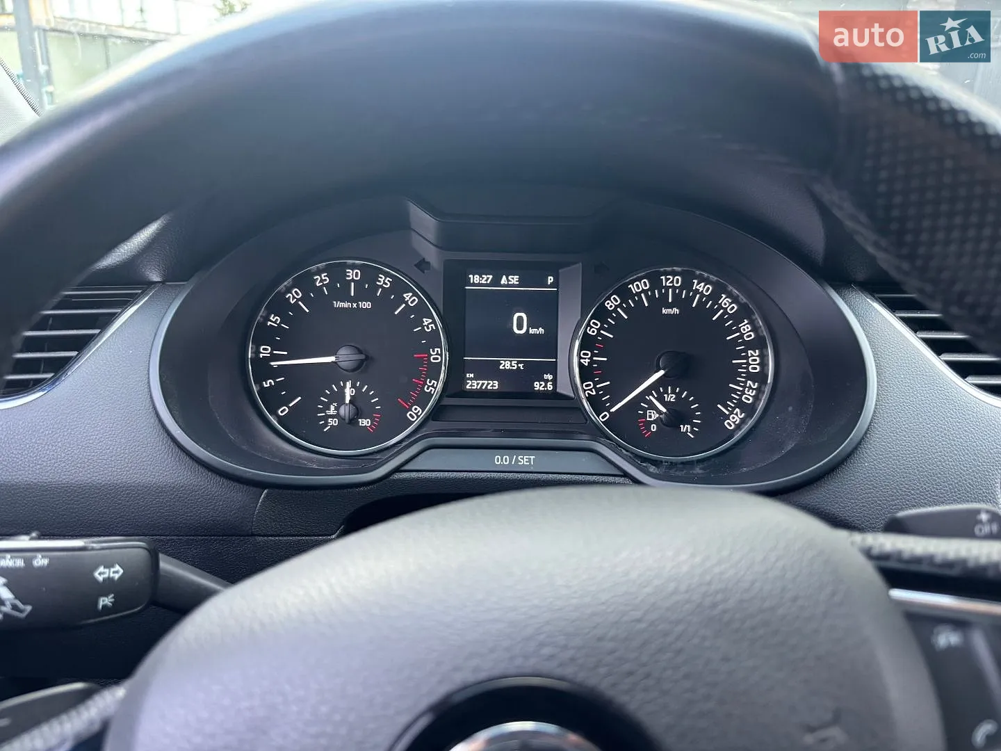 2016 Skoda Octavia - мініатюра 16