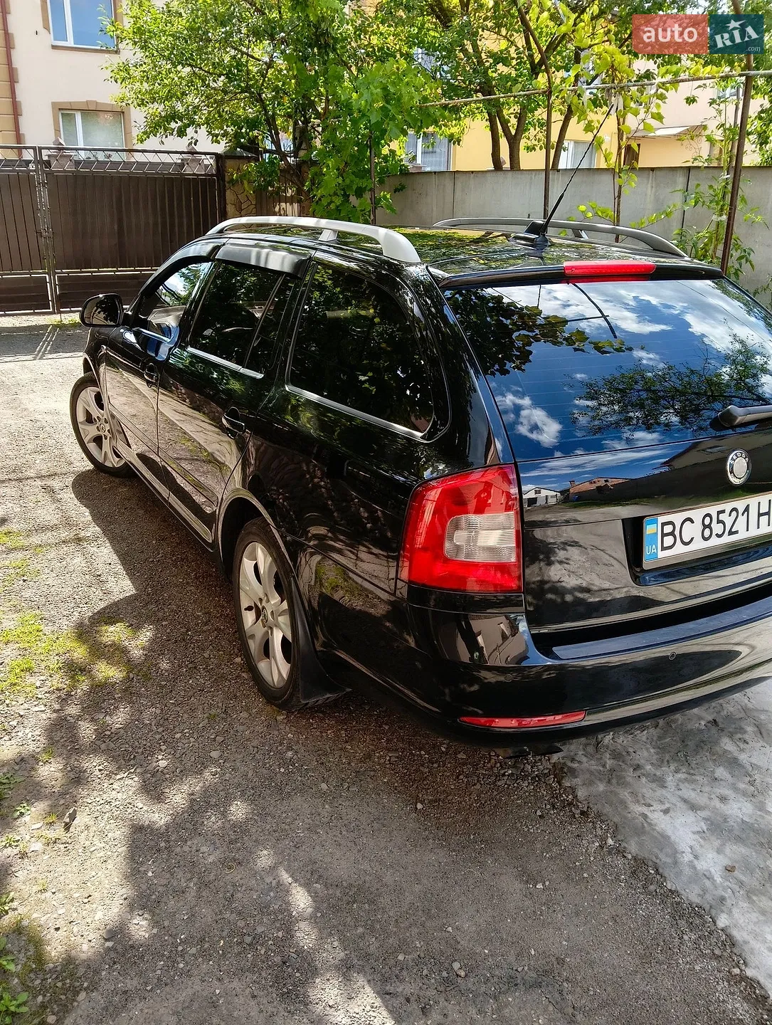 2010 Skoda Octavia - мініатюра 16