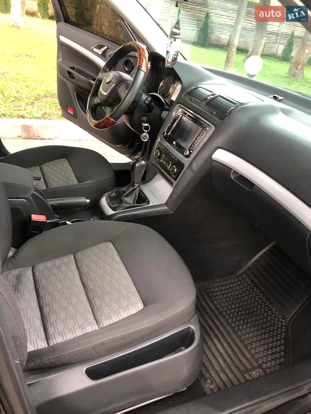 2010 Skoda Octavia - мініатюра 7
