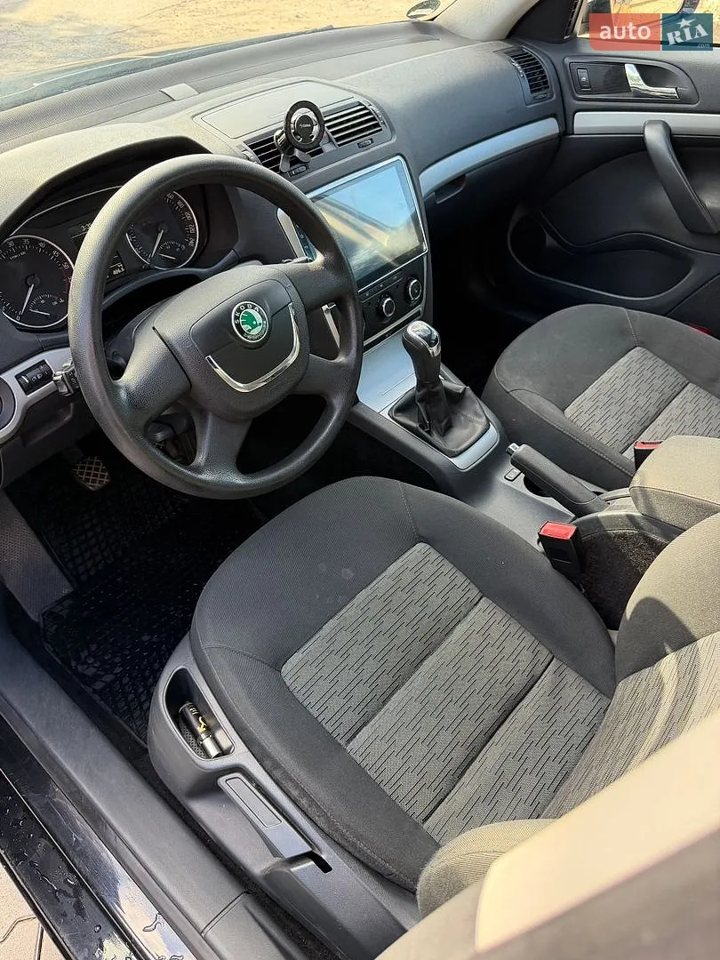 2011 Skoda Octavia - мініатюра 8