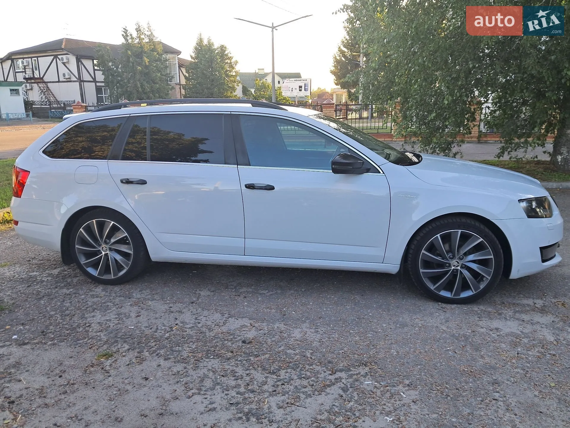 Skoda Octavia 2016 VIN TMBJJ7NE6H0072282 фото оголошення 10 з 11
