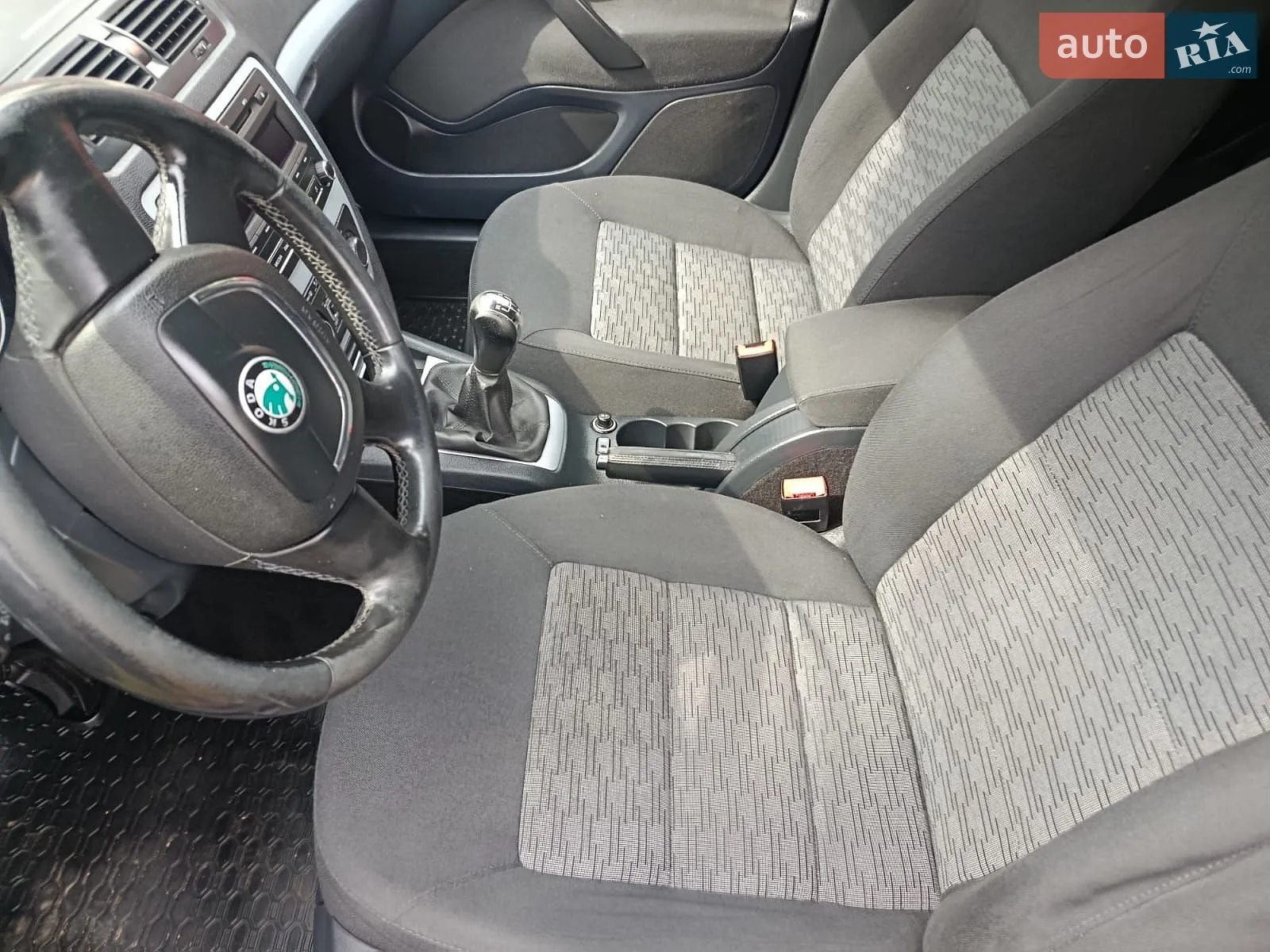 2010 Skoda Octavia - мініатюра 5