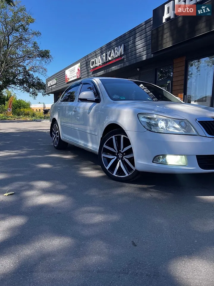 2010 Skoda Octavia - мініатюра 21