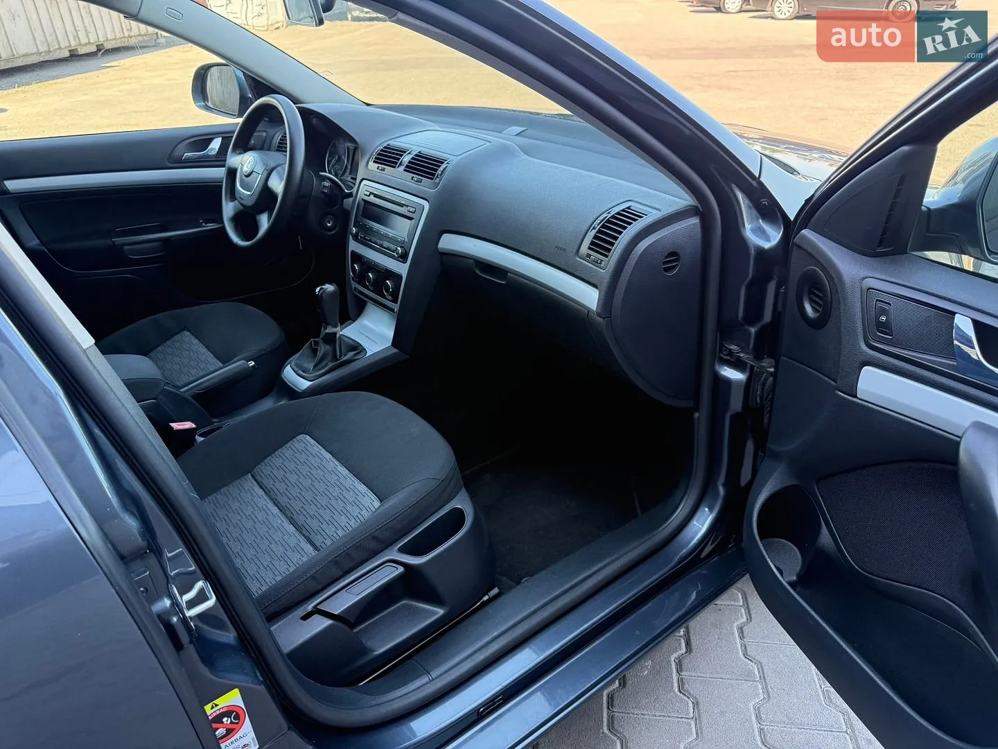 2010 Skoda Octavia - мініатюра 17