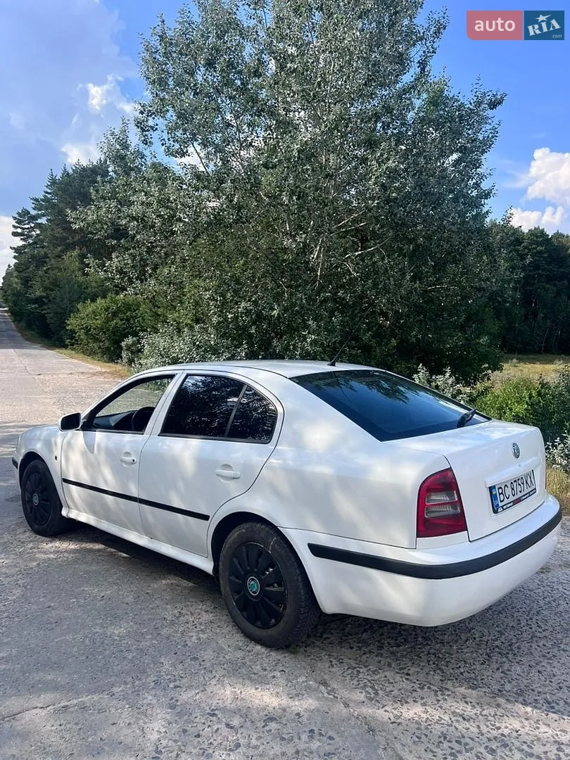 2010 Skoda Octavia - мініатюра 5
