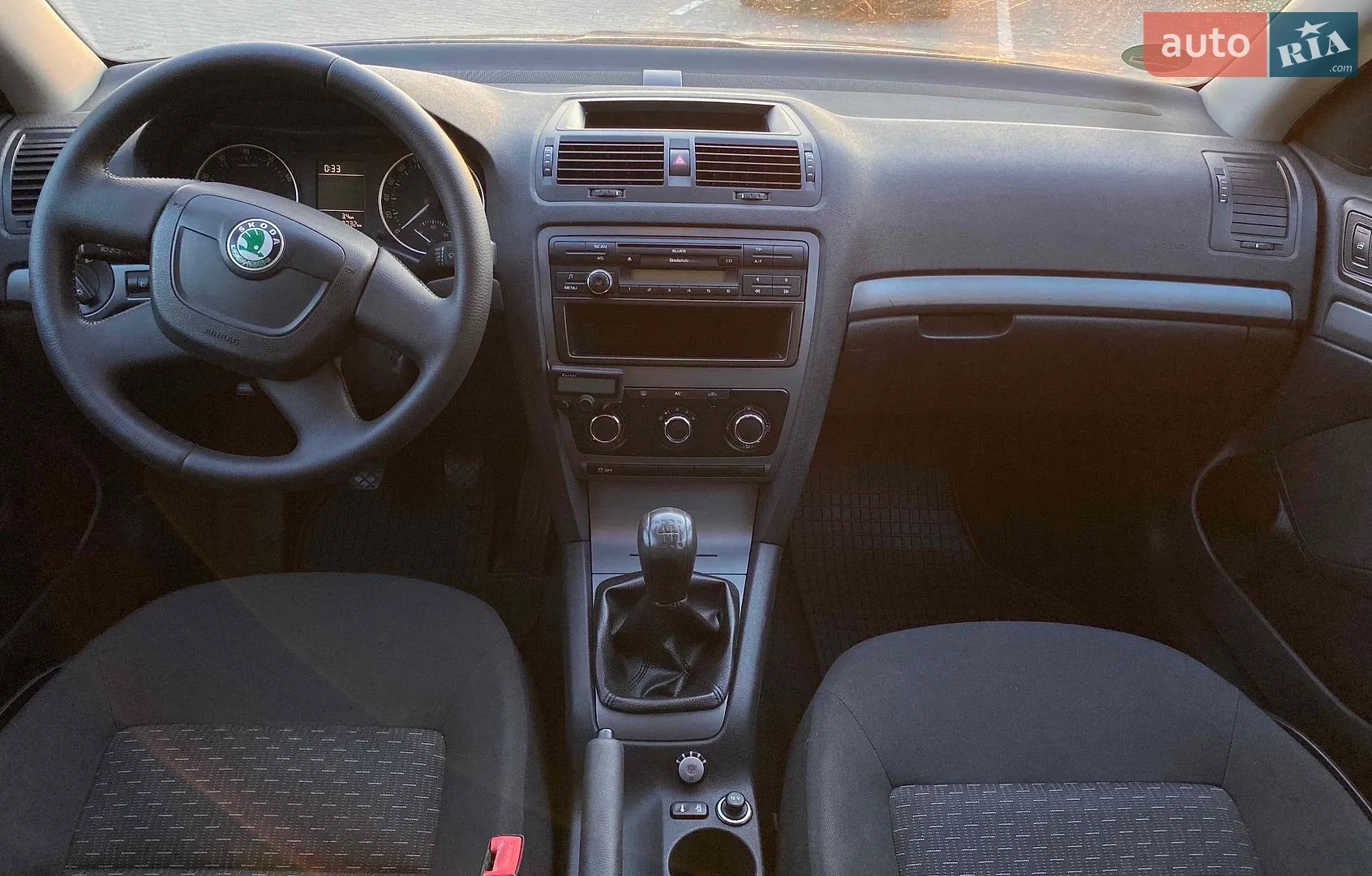2010 Skoda Octavia - мініатюра 8