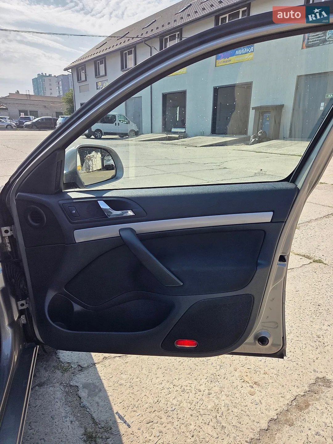 2010 Skoda Octavia - мініатюра 9