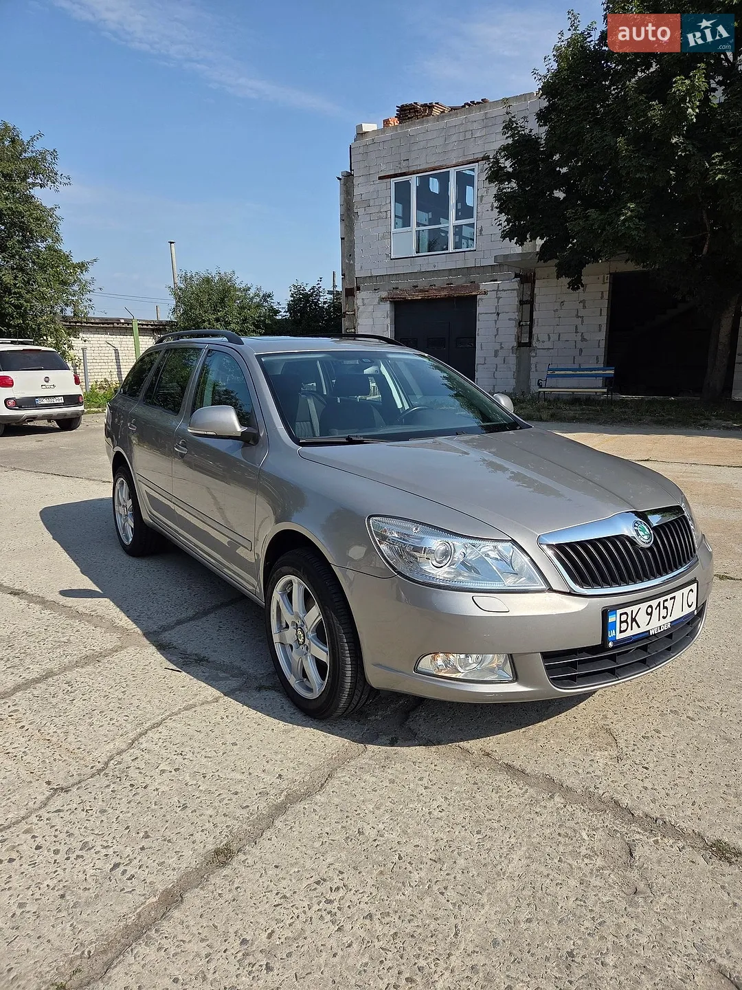 2010 Skoda Octavia - мініатюра 8