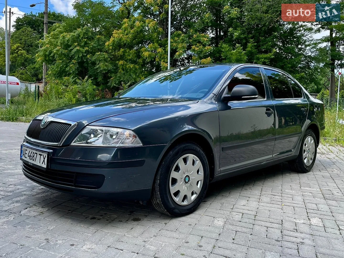 2010 Skoda Octavia - мініатюра 2