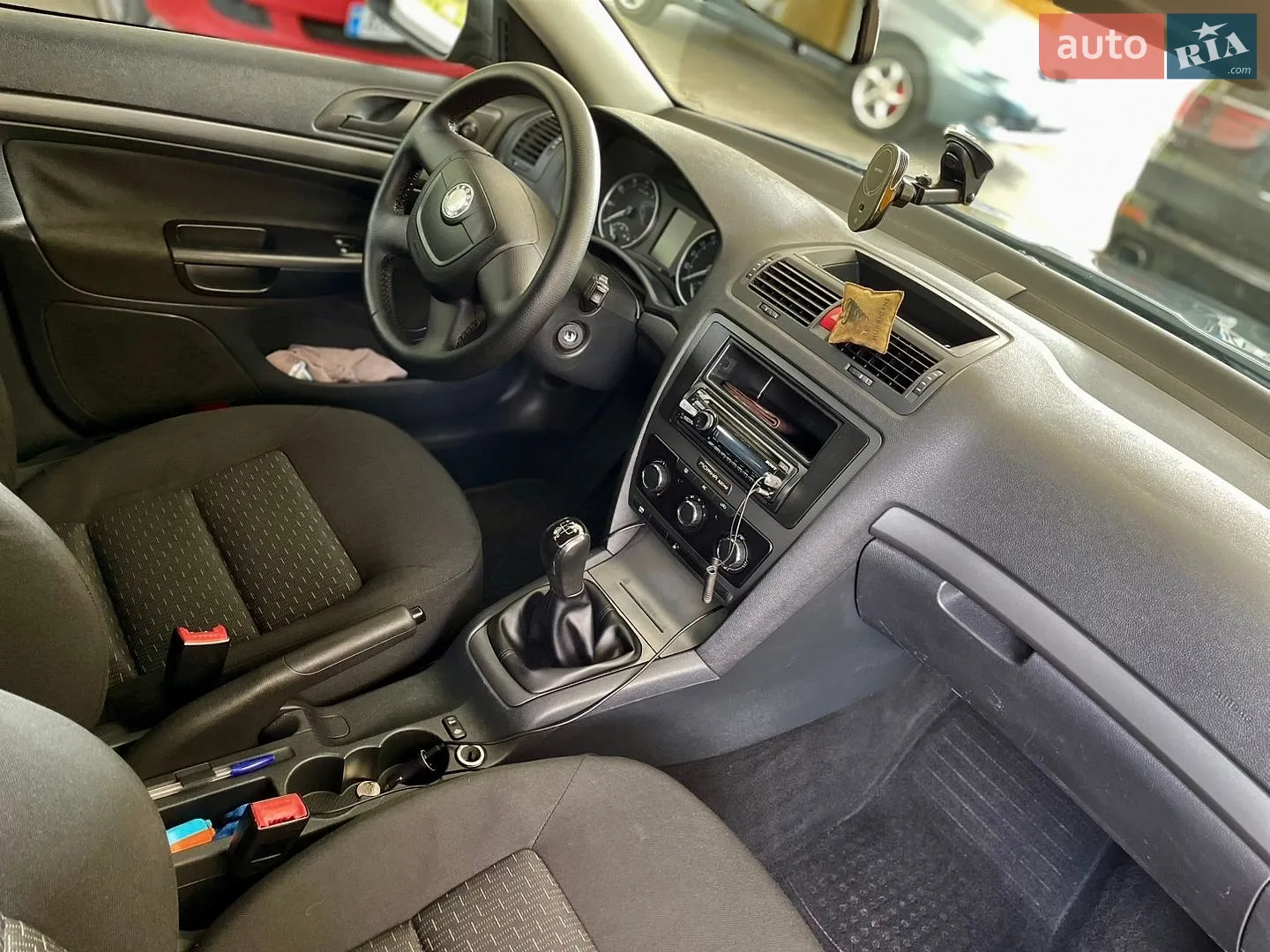 2010 Skoda Octavia - мініатюра 27