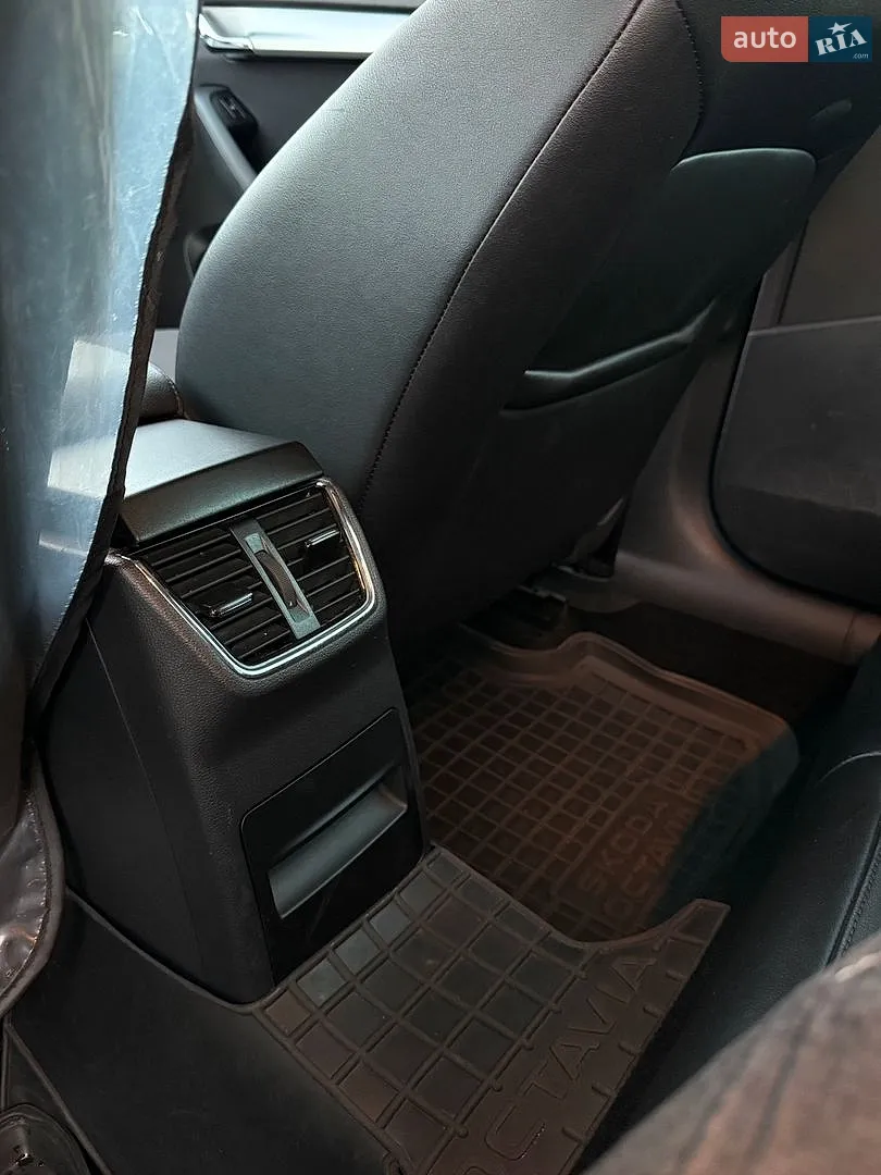 2018 Skoda Octavia - мініатюра 24