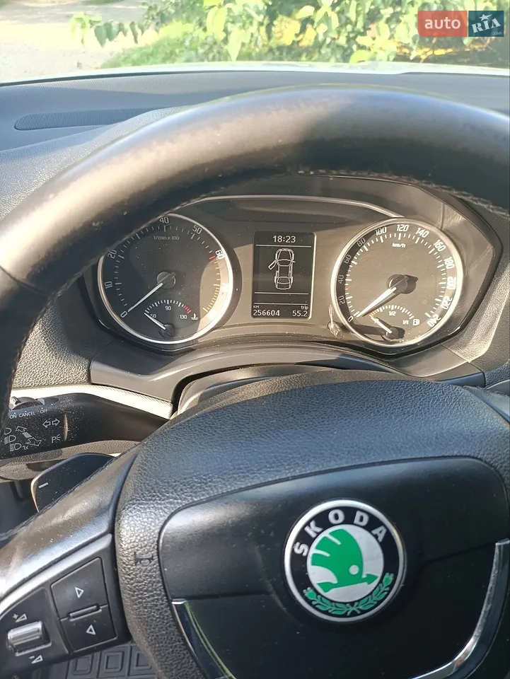2011 Skoda Octavia - мініатюра 16