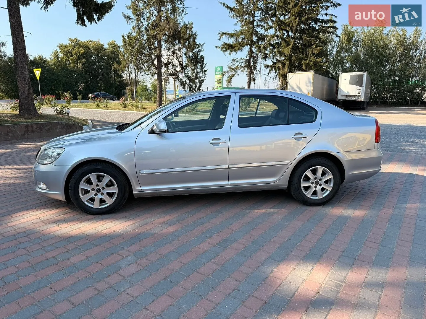 2010 Skoda Octavia - мініатюра 9