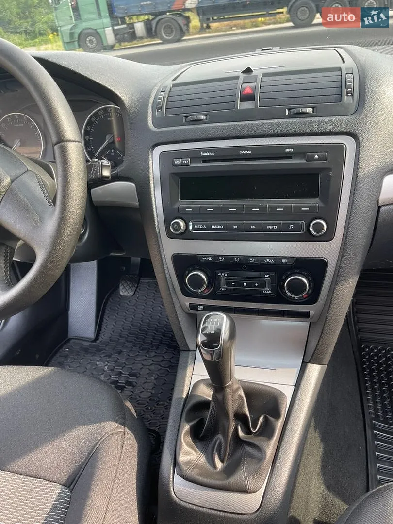2011 Skoda Octavia - мініатюра 22