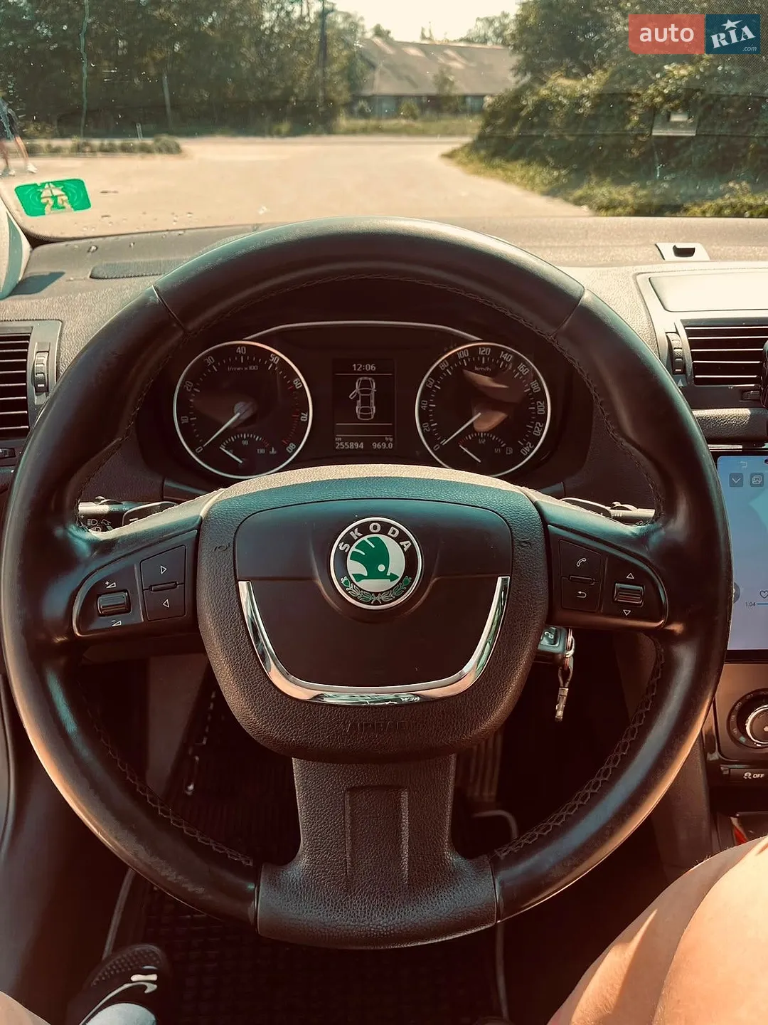 2010 Skoda Octavia - мініатюра 12