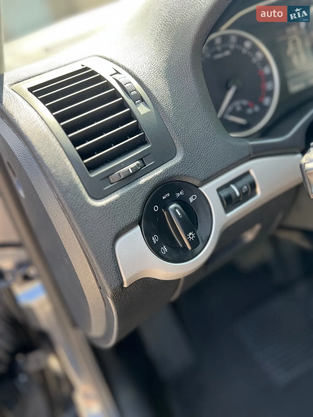 2011 Skoda Octavia - мініатюра 34