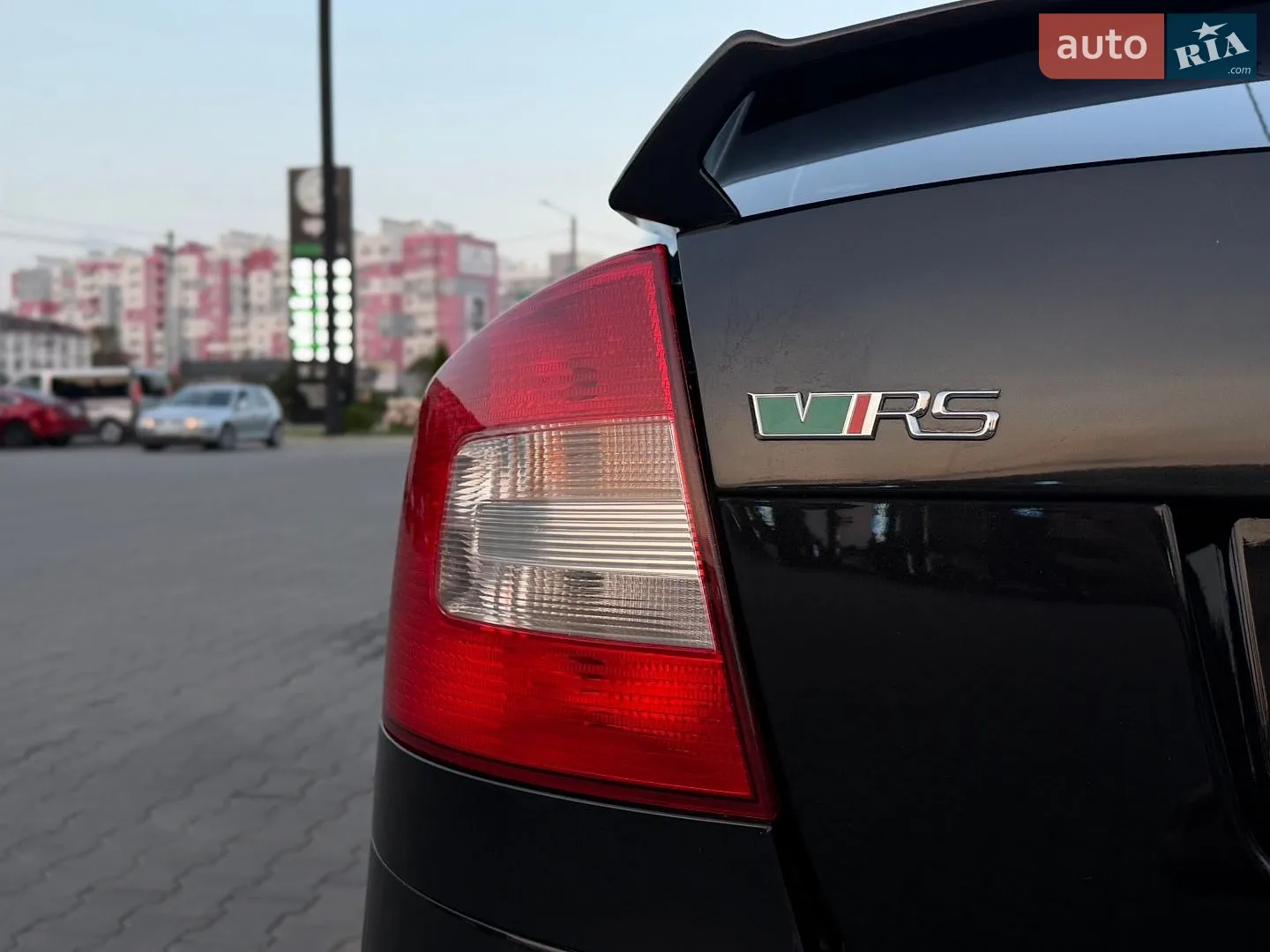 2010 Skoda Octavia - мініатюра 15