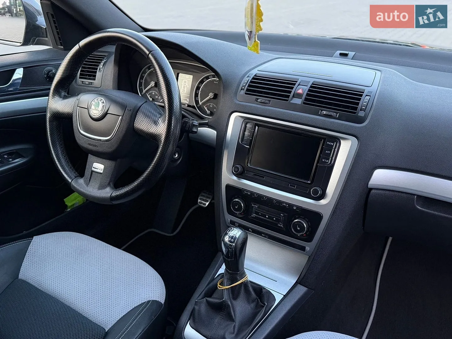 2010 Skoda Octavia - мініатюра 18