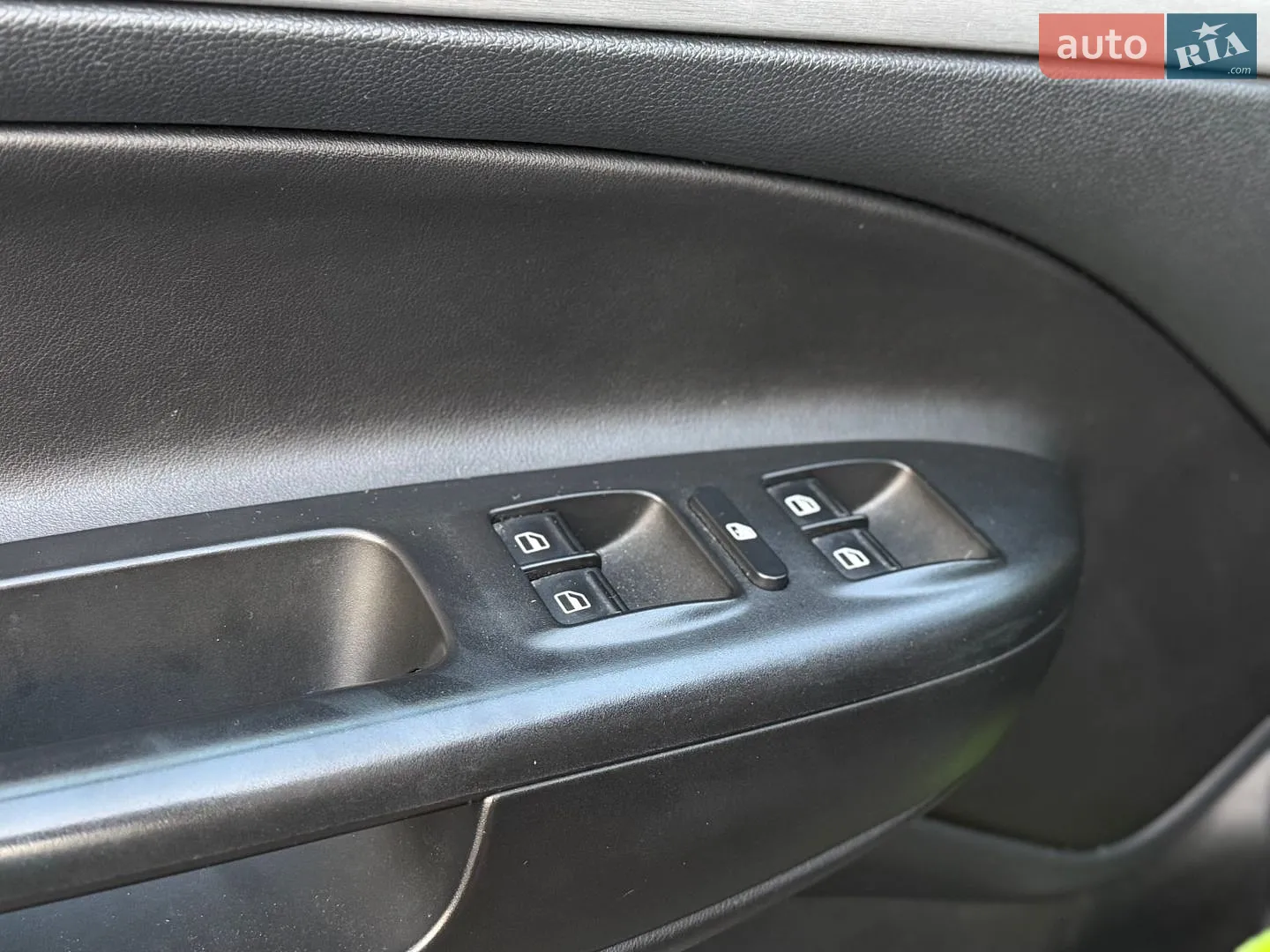 2010 Skoda Octavia - мініатюра 28